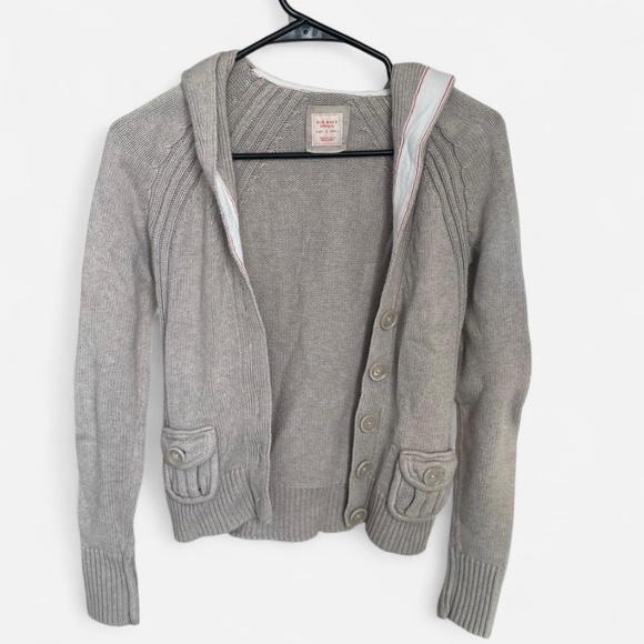 Y2K gray Old Navy sweater with pockets and hood - Picture 1 of 3